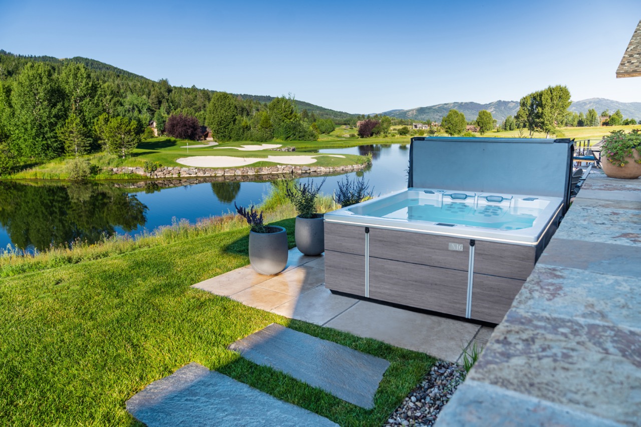 Bullfrogspas M8 Outdoor Whirlpool 239x239x96cm