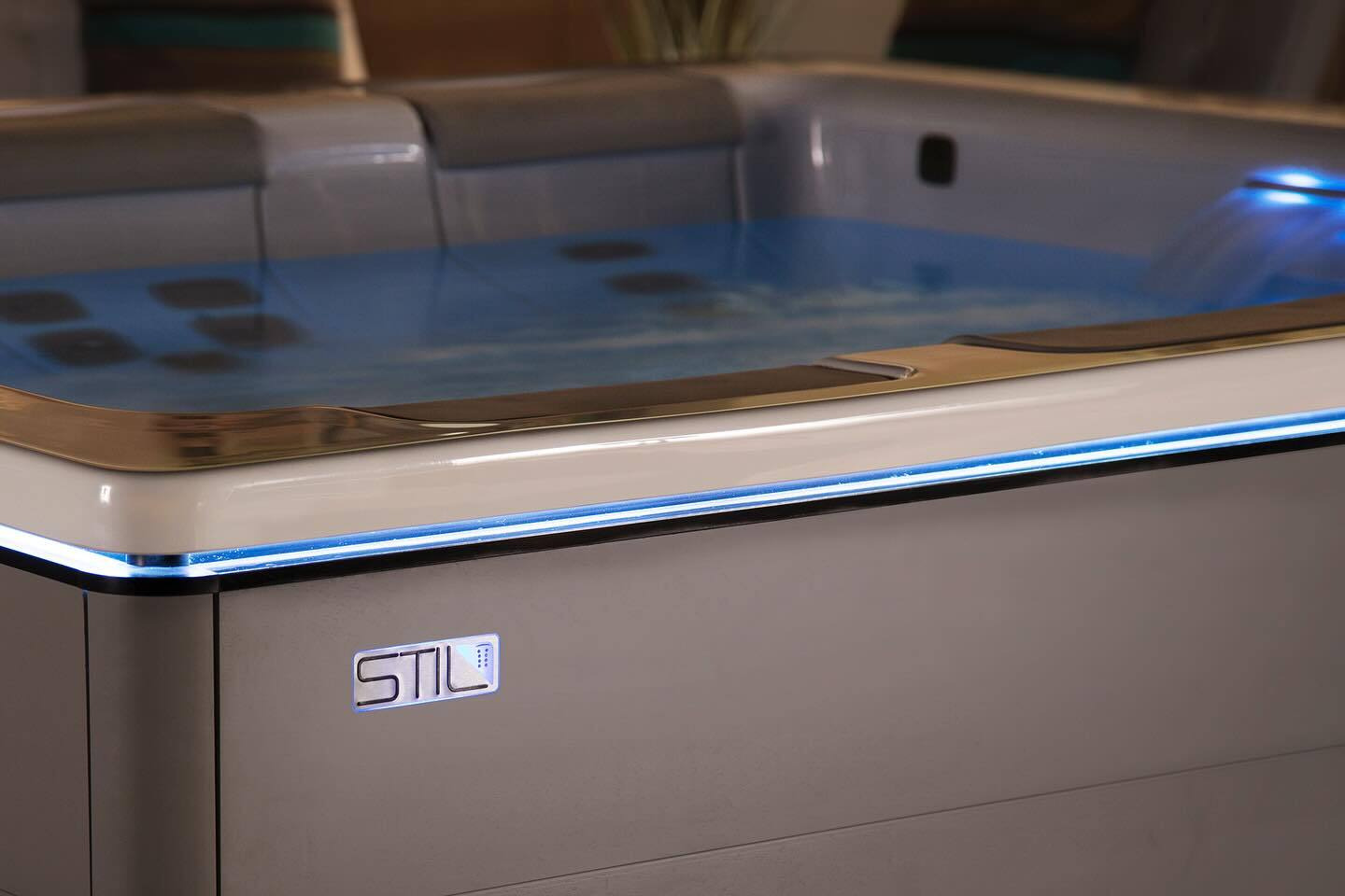 Bullfrogspas STIL7 Whirlpool 224x213x86cm